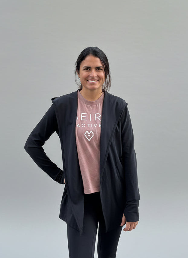 Elevate Your Activewear Game with Our Stylish Zip-Pocket Cardigan