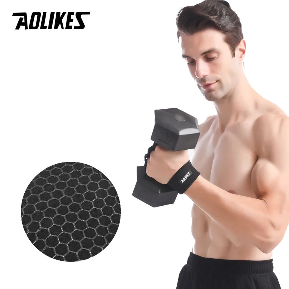Elevate Your Workout with AOLIKES Weight Lifting Gloves – Perfect for Men & Women in Crossfit and Bodybuilding!